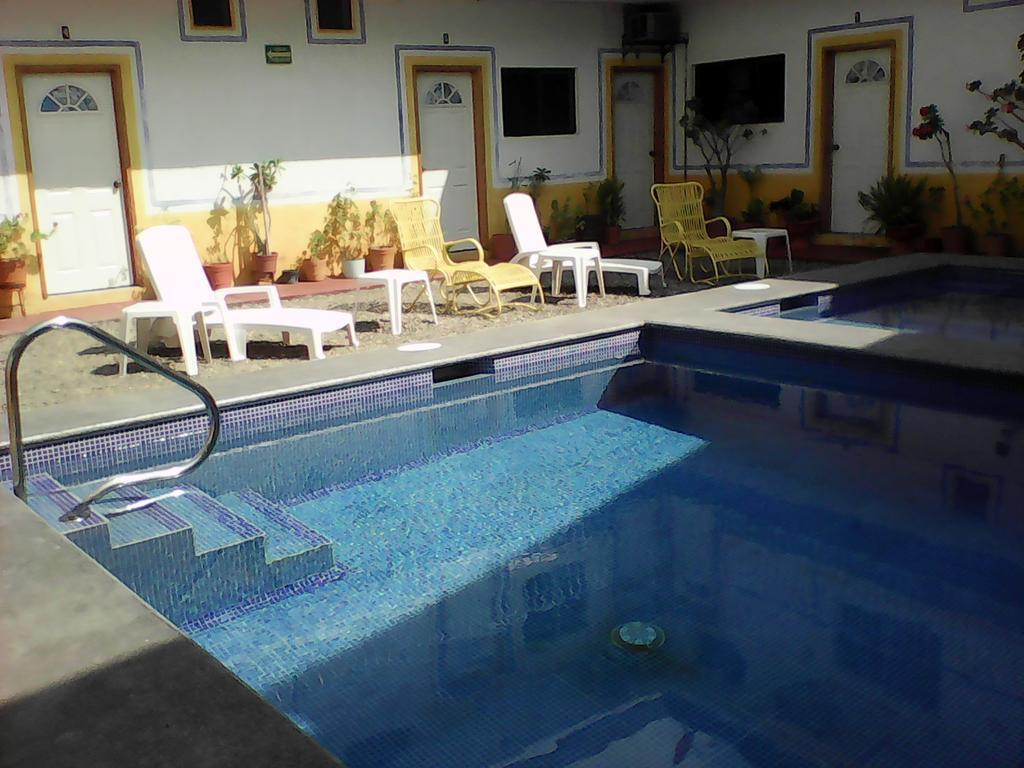Hotel Sarabi Barra de Navidad Eksteriør bilde