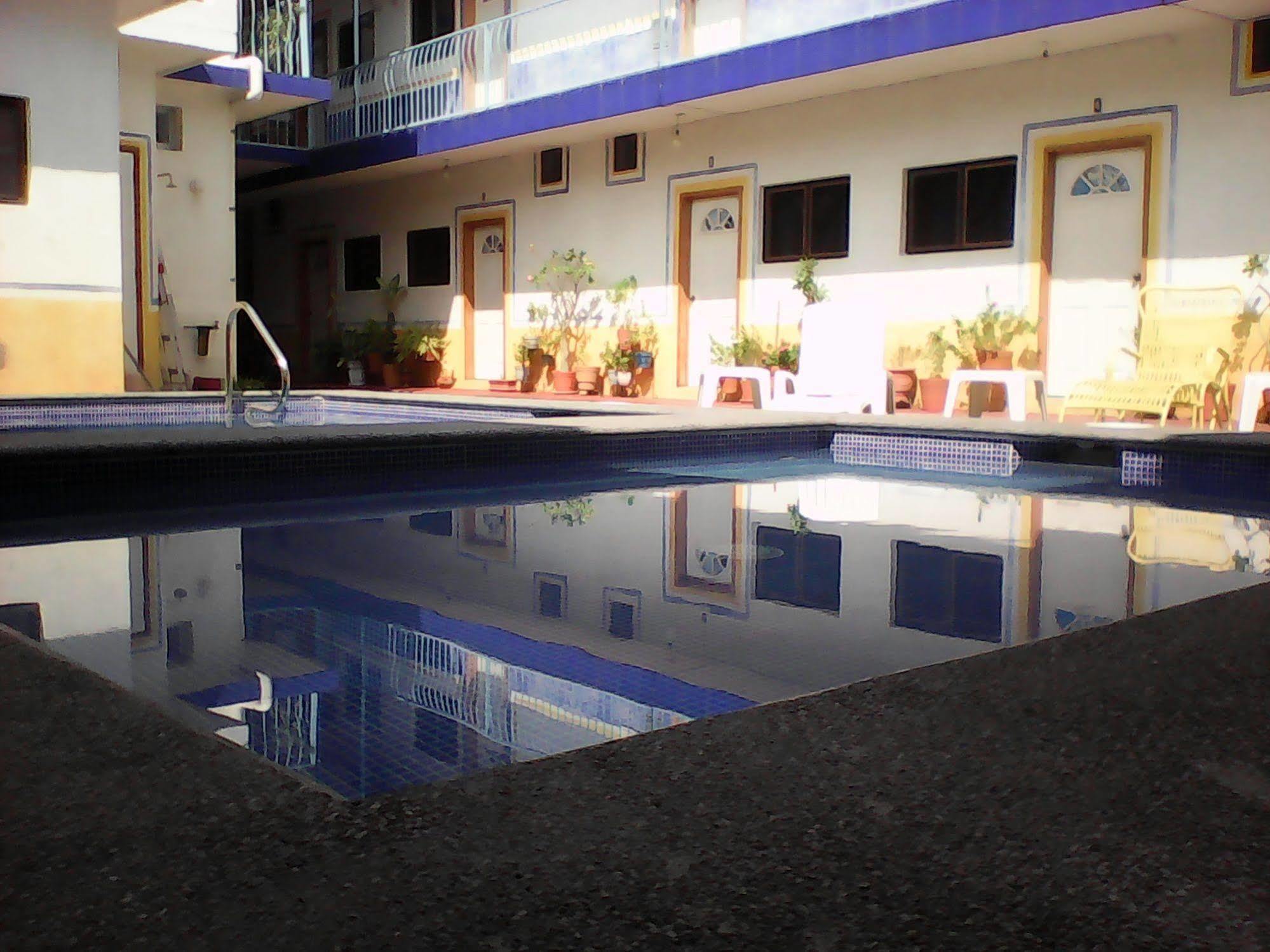 Hotel Sarabi Barra de Navidad Eksteriør bilde